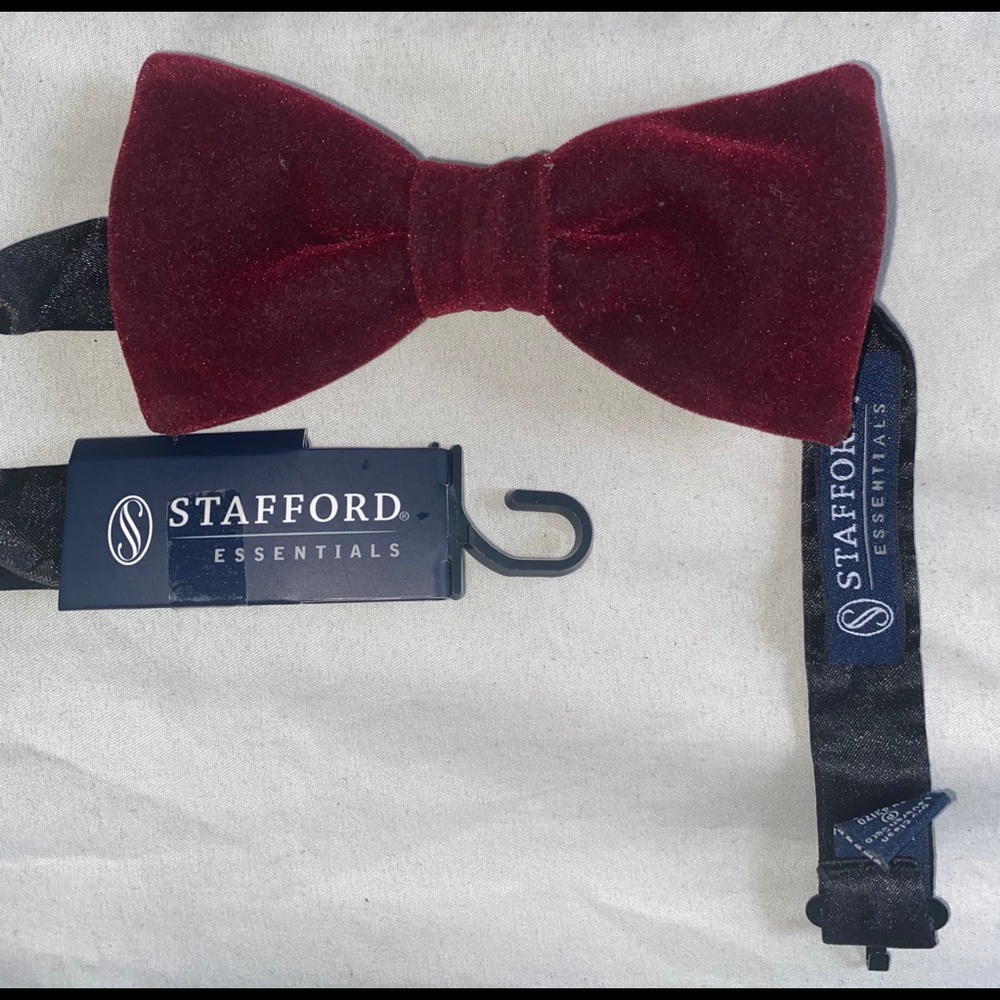 Velour Stanford size adjustable bow tie